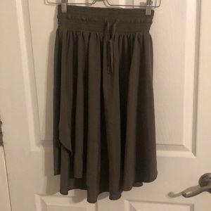 Lululemon olive green everyday skirt size 4